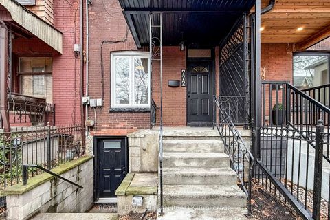 Photo 3 at 772 Richmond Street W, Niagara, Toronto