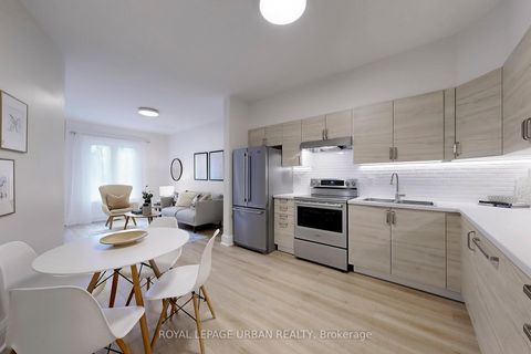 Photo 11 at 772 Richmond Street W, Niagara, Toronto