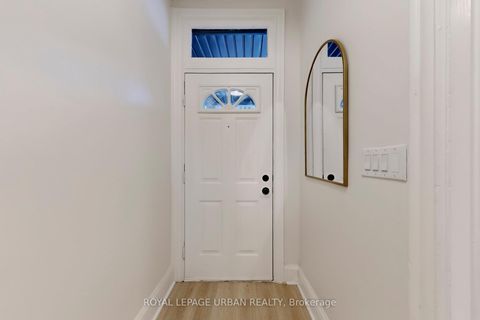 Photo 18 at 772 Richmond Street W, Niagara, Toronto