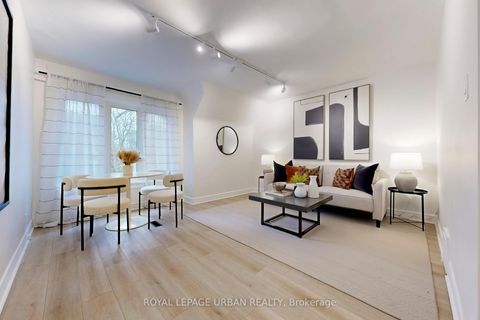 Photo 22 at 772 Richmond Street W, Niagara, Toronto