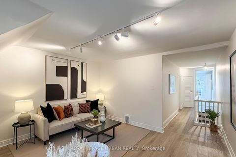 Photo 24 at 772 Richmond Street W, Niagara, Toronto