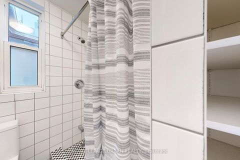 Photo 35 at 772 Richmond Street W, Niagara, Toronto