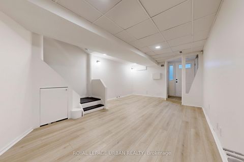 Photo 38 at 772 Richmond Street W, Niagara, Toronto