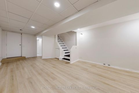 Photo 40 at 772 Richmond Street W, Niagara, Toronto