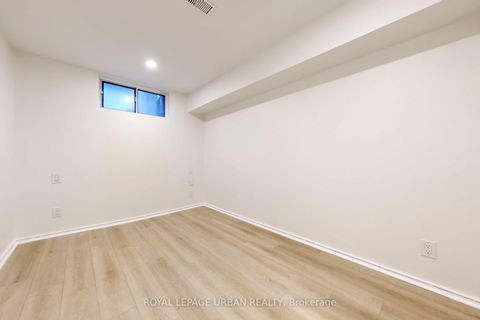 Photo 41 at 772 Richmond Street W, Niagara, Toronto