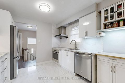 Photo 7 at 251 Shawnee Circle, Pleasant View, Toronto