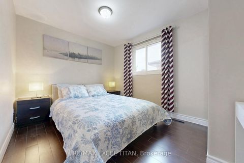 Photo 11 at 251 Shawnee Circle, Pleasant View, Toronto