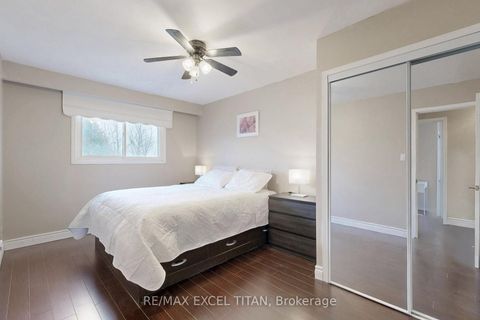 Photo 13 at 251 Shawnee Circle, Pleasant View, Toronto