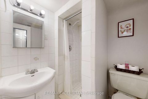 Photo 29 at 251 Shawnee Circle, Pleasant View, Toronto