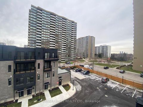 Photo 32 at 61 - 10 CALAMINT Lane, L'Amoreaux, Toronto