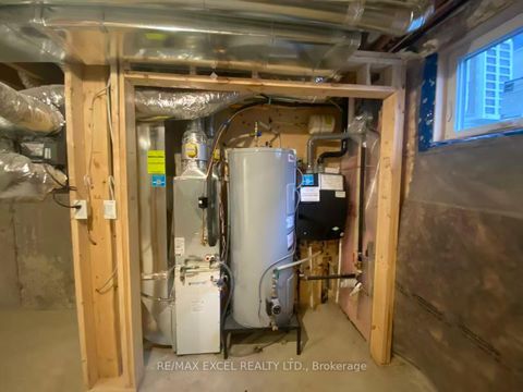 Photo 34 at 61 - 10 CALAMINT Lane, L'Amoreaux, Toronto