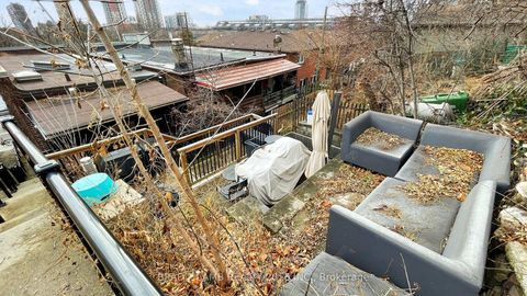 Photo 24 at 1558 A Davenport Road, Wychwood, Toronto