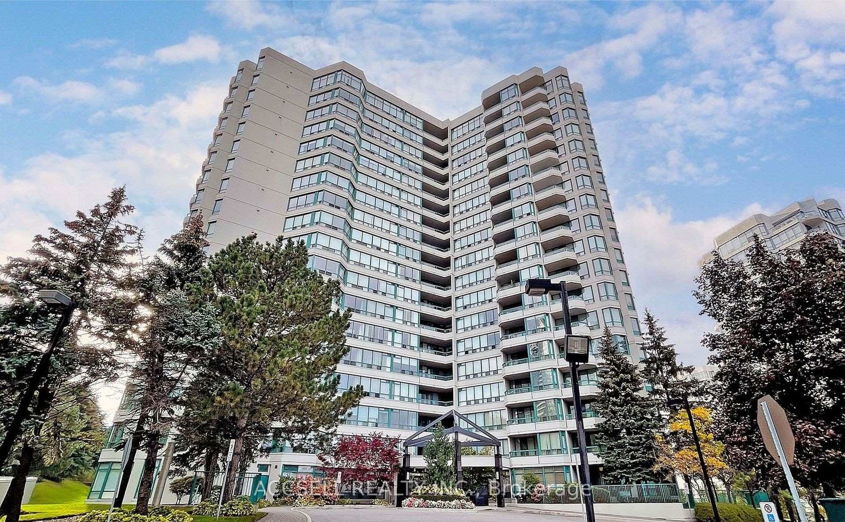 1108 - 7250 Yonge Street, Yorkhill, Vaughan 