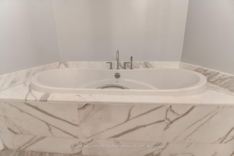 Photo 4 at 302 - 88 Davenport Road, Annex, Toronto