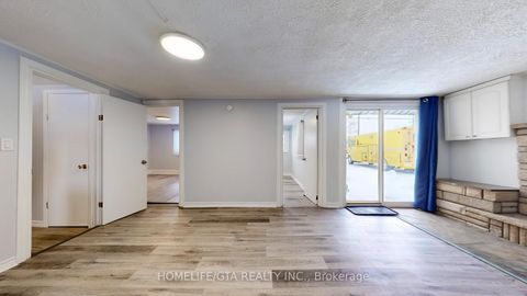 Photo 3 at 31474 Lakeridge Road, Pefferlaw, Georgina