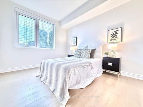 Photo 7 at LPH2 - 25 Grenville Street, Bay Street Corridor, Toronto