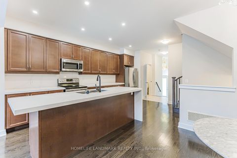 Photo 10 at 62 Helliwell Crescent, Oak Ridges Lake Wilcox, Richmond Hill