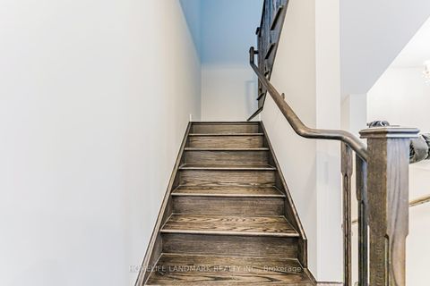 Photo 17 at 62 Helliwell Crescent, Oak Ridges Lake Wilcox, Richmond Hill