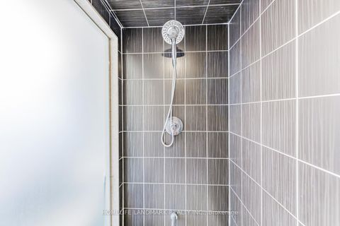 Photo 31 at 62 Helliwell Crescent, Oak Ridges Lake Wilcox, Richmond Hill