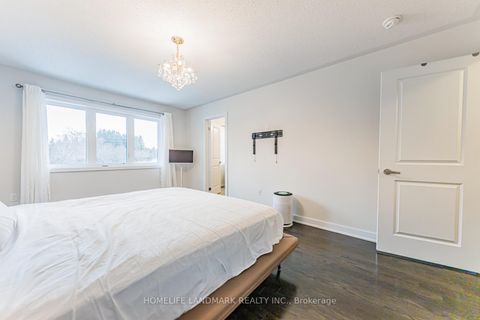 Photo 36 at 62 Helliwell Crescent, Oak Ridges Lake Wilcox, Richmond Hill