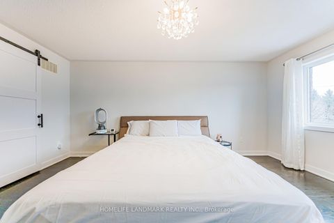 Photo 37 at 62 Helliwell Crescent, Oak Ridges Lake Wilcox, Richmond Hill