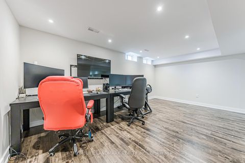 Photo 44 at 62 Helliwell Crescent, Oak Ridges Lake Wilcox, Richmond Hill