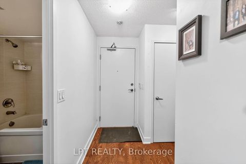 Photo 6 at 306 - 320 Richmond Street E, Moss Park, Toronto