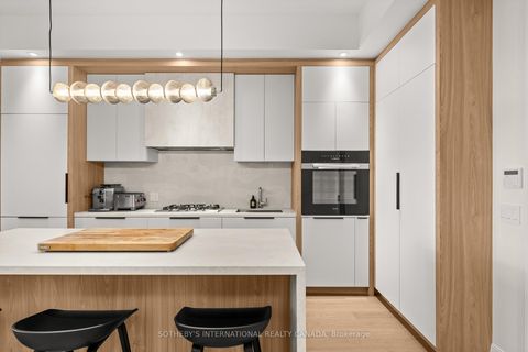 Photo 5 at 510 - 2 Forest Hill Road, Casa Loma, Toronto