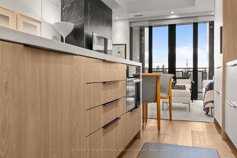 Photo 6 at 510 - 2 Forest Hill Road, Casa Loma, Toronto