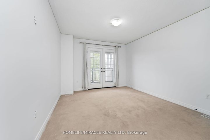 Photo 33 at 10 Kenora Street, Credit Valley, Brampton