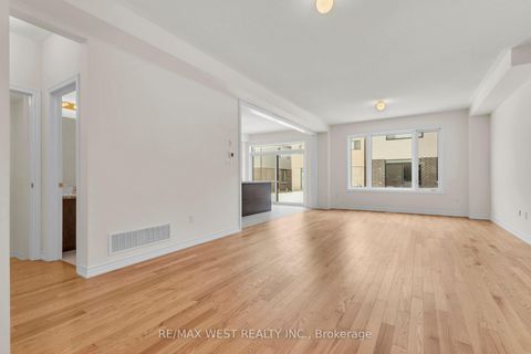 Photo 1 at 195 Terry Fox Drive, Rural Barrie Southeast, Barrie