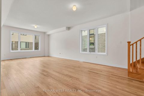 Photo 2 at 195 Terry Fox Drive, Rural Barrie Southeast, Barrie