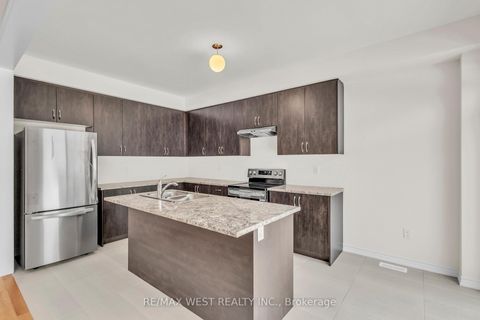 Photo 8 at 195 Terry Fox Drive, Rural Barrie Southeast, Barrie