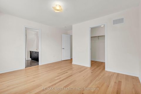 Photo 19 at 195 Terry Fox Drive, Rural Barrie Southeast, Barrie