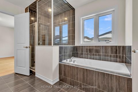 Photo 22 at 195 Terry Fox Drive, Rural Barrie Southeast, Barrie