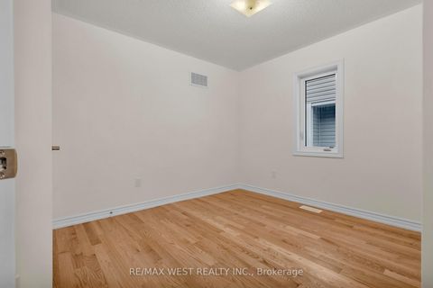 Photo 27 at 195 Terry Fox Drive, Rural Barrie Southeast, Barrie