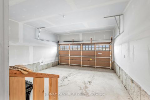 Photo 30 at 195 Terry Fox Drive, Rural Barrie Southeast, Barrie