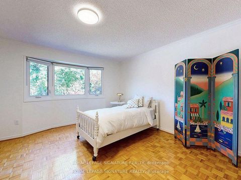 Photo 16 at 48 Millcroft Way, Brownridge, Vaughan