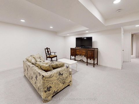 Photo 18 at 48 Millcroft Way, Brownridge, Vaughan