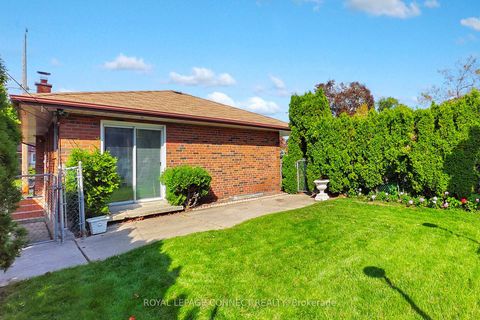 Photo 41 at 14 Dalehurst Avenue, Morningside, Toronto