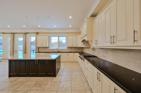 Photo 7 at 293 Torrey Pines Road, Kleinburg, Vaughan
