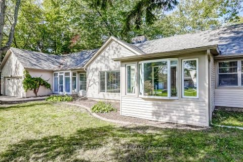 Photo 2 at 70 Dunstall Crescent, West Hill, Toronto