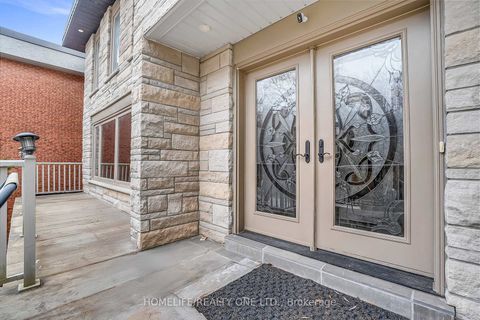 Photo 1 at 31 Bearwood Drive, Humber Valley, Toronto