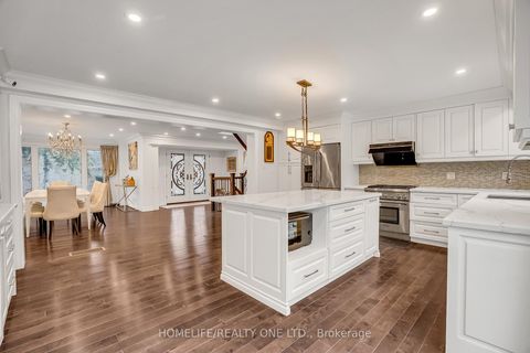 Photo 12 at 31 Bearwood Drive, Humber Valley, Toronto