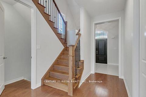 Photo 6 at 140 Cherryhurst Road, GO Glenorchy, Oakville