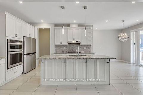 Photo 9 at 140 Cherryhurst Road, GO Glenorchy, Oakville