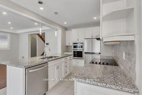 Photo 11 at 140 Cherryhurst Road, GO Glenorchy, Oakville