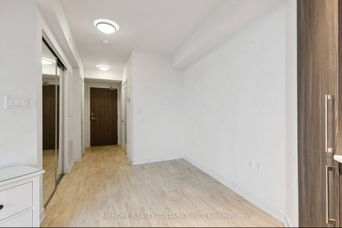 Photo 3 at 301W - 27 Bathurst Street, Waterfront Communities C1, Toronto