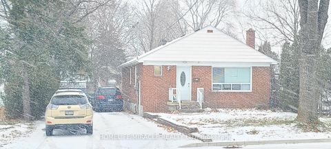 Photo 3 at 14 Dallner Road, CFB, Toronto