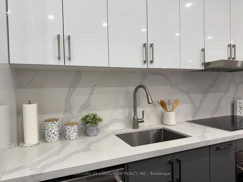 Photo 4 at 1508 - 1 Bloor Street E, Yonge Corridor, Toronto